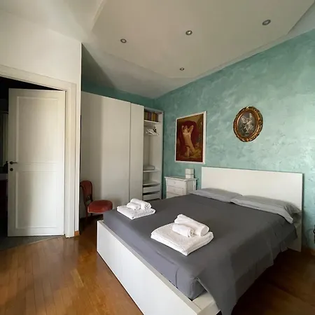 Small, Romantic And Bright * Florence