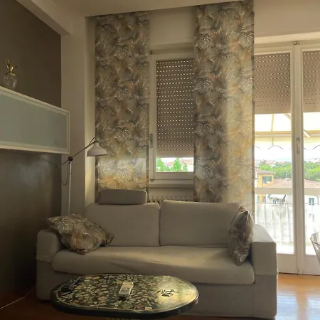 Small, Romantic And Bright Apartment